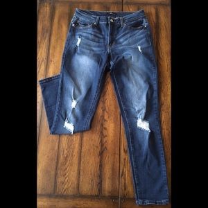 KanCan Distressed Skinny Jeans - Sz. 11x29